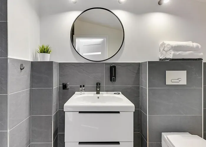 Przystanek Plaza Couette-café 2*