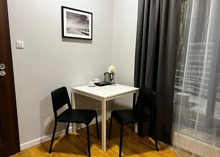 Przystanek Plaza Couette-café