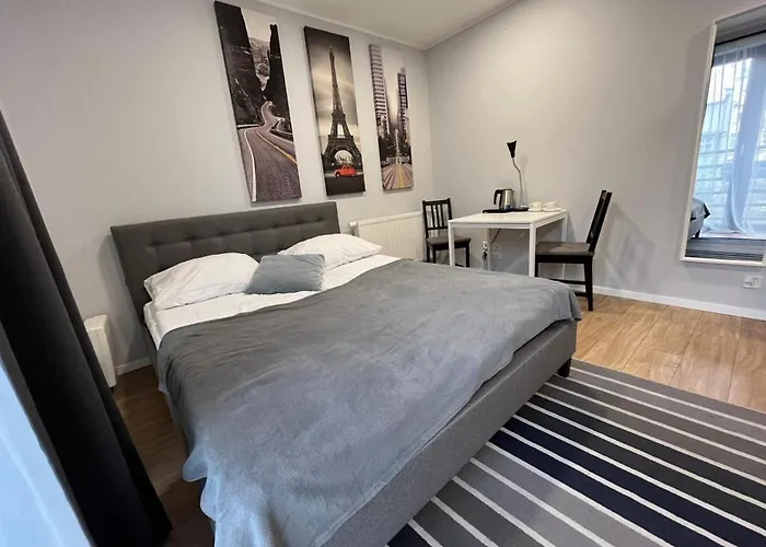 Couette-café Przystanek Plaza 2*