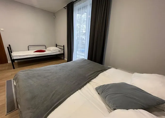 Przystanek Plaza Couette-café