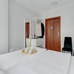 Bed & Breakfast Przystanek Plaza
