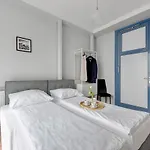 Przystanek Plaza Bed & Breakfast 2*