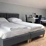 Bed & Breakfast Przystanek Plaza 2*