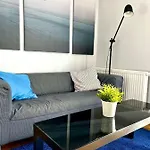 Przystanek Plaza 2*