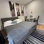 Bed & Breakfast Przystanek Plaza 2*