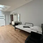 Przystanek Plaza Bed & Breakfast