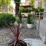 Przystanek Plaza 2*