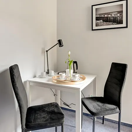 Przystanek Plaza 2*