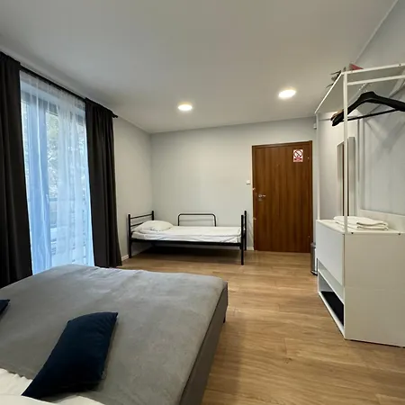 Przystanek Plaza Bed & Breakfast