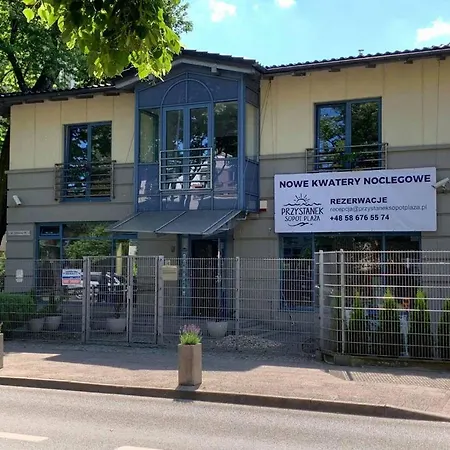 Przystanek Plaza לינה וארוחת בוקר