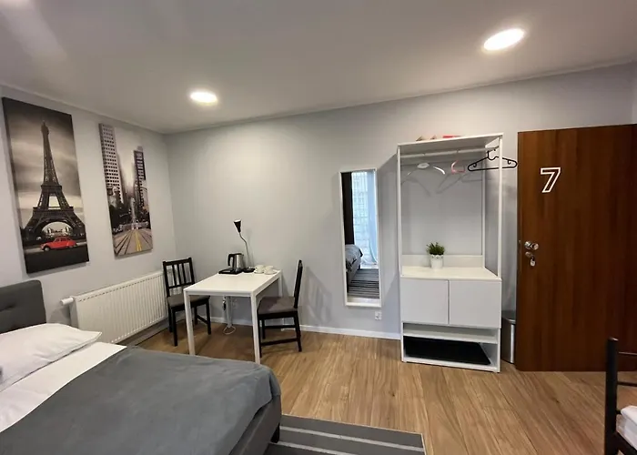 Przystanek Plaza לינה וארוחת בוקר